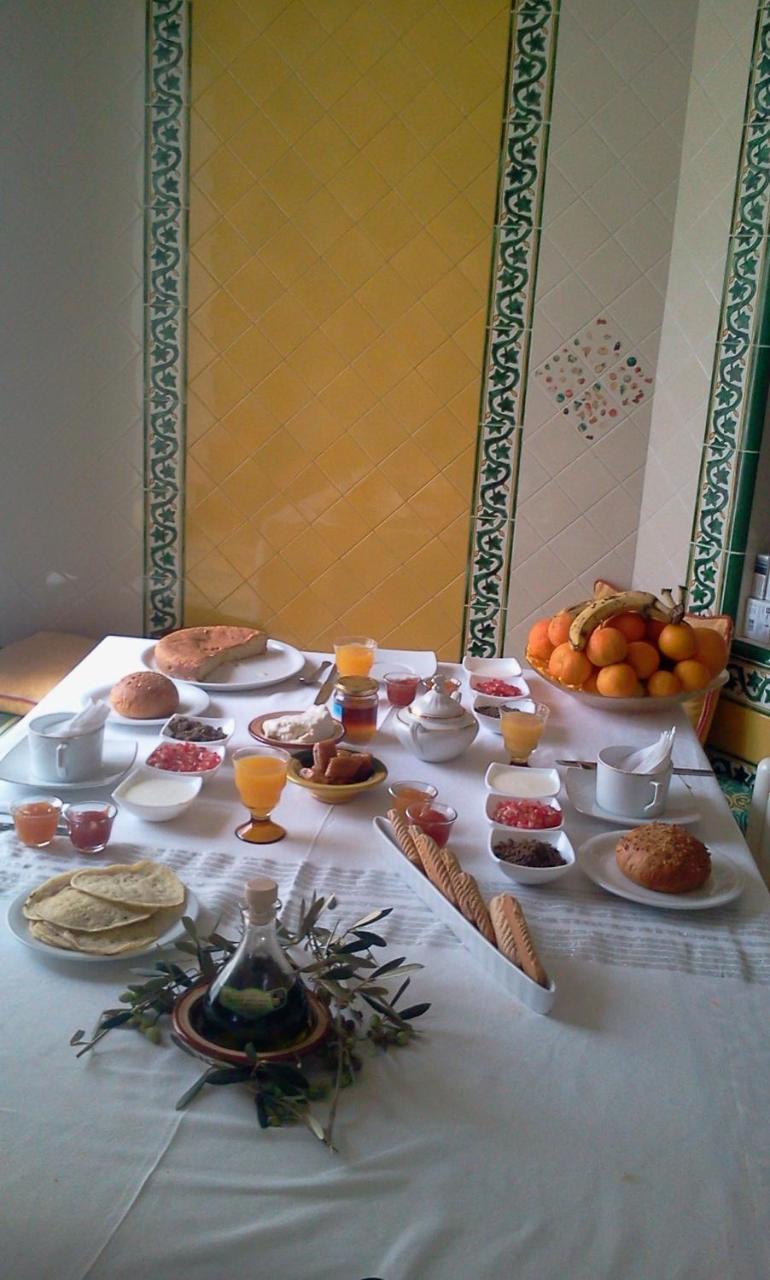 Maison D'Hotes Dar Salma Sfax Bagian luar foto